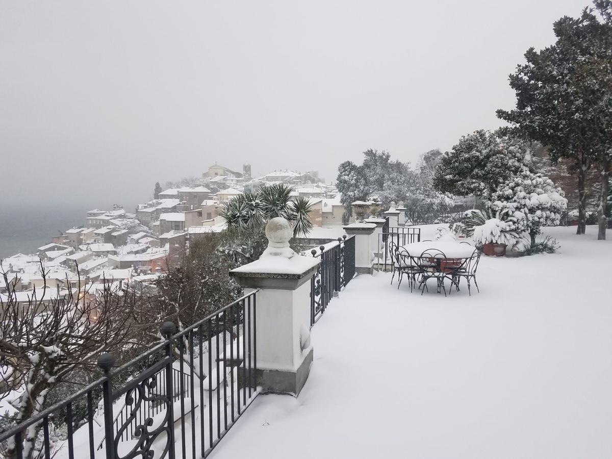 La Villa Di Augusto Anguillara Sabazia Luaran gambar