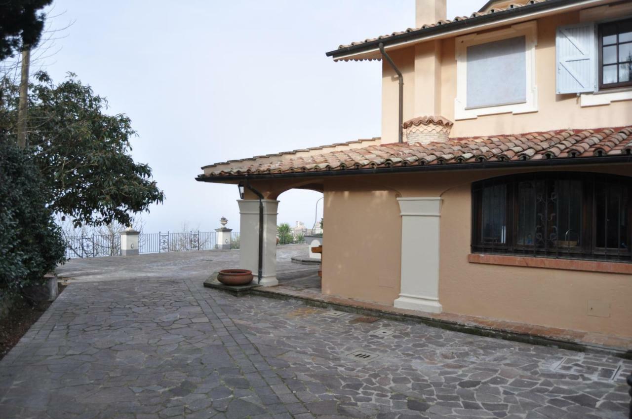 La Villa Di Augusto Anguillara Sabazia Luaran gambar